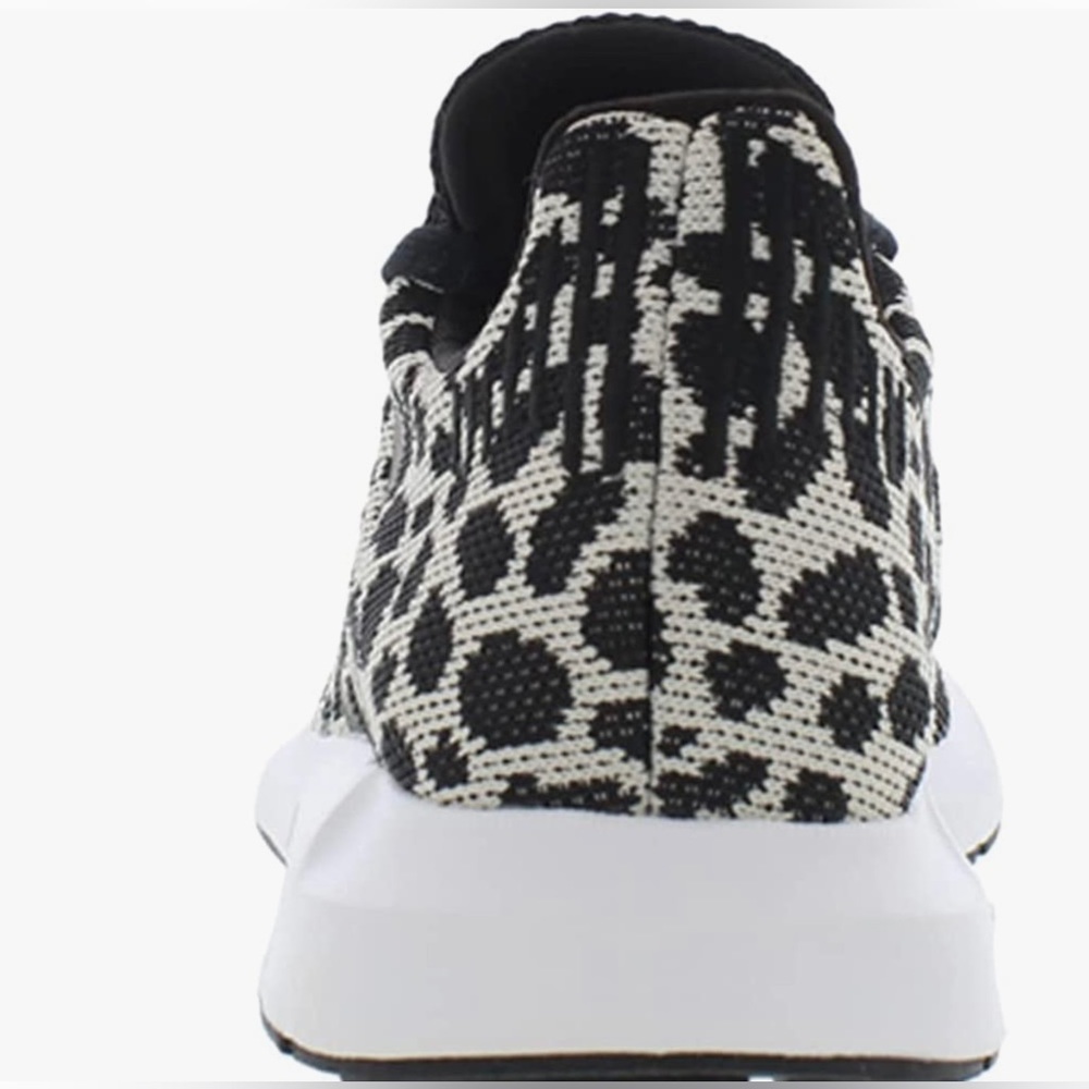 🐆NIB ADIDAS SWIFT RUN SHOES - Picture 3 of 5